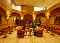 Emirates nudi besplatno korišćenje Marhaba salona