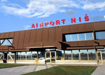 Aerodromska taksa u Nišu spuštena na jedan evro