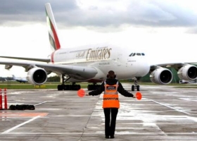 emirates_docked